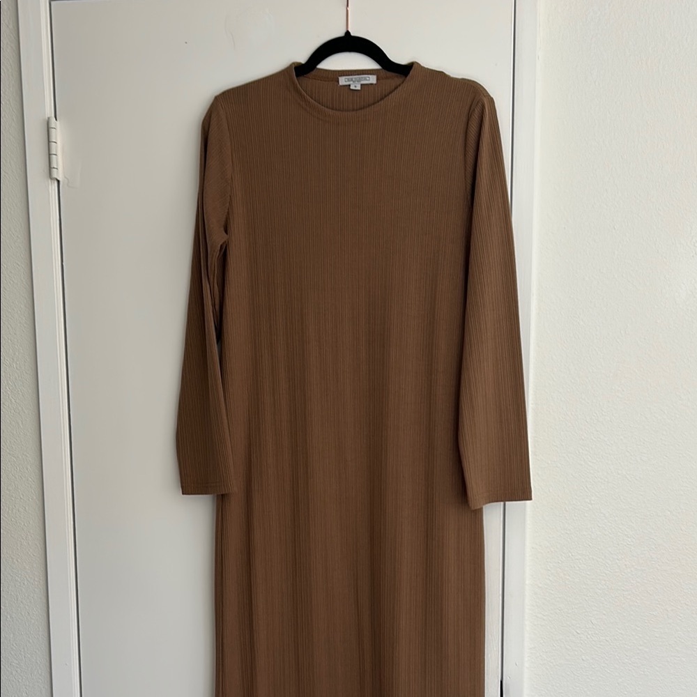 ❌SOLD❌Brown Ribbed Long Sleeve Dress